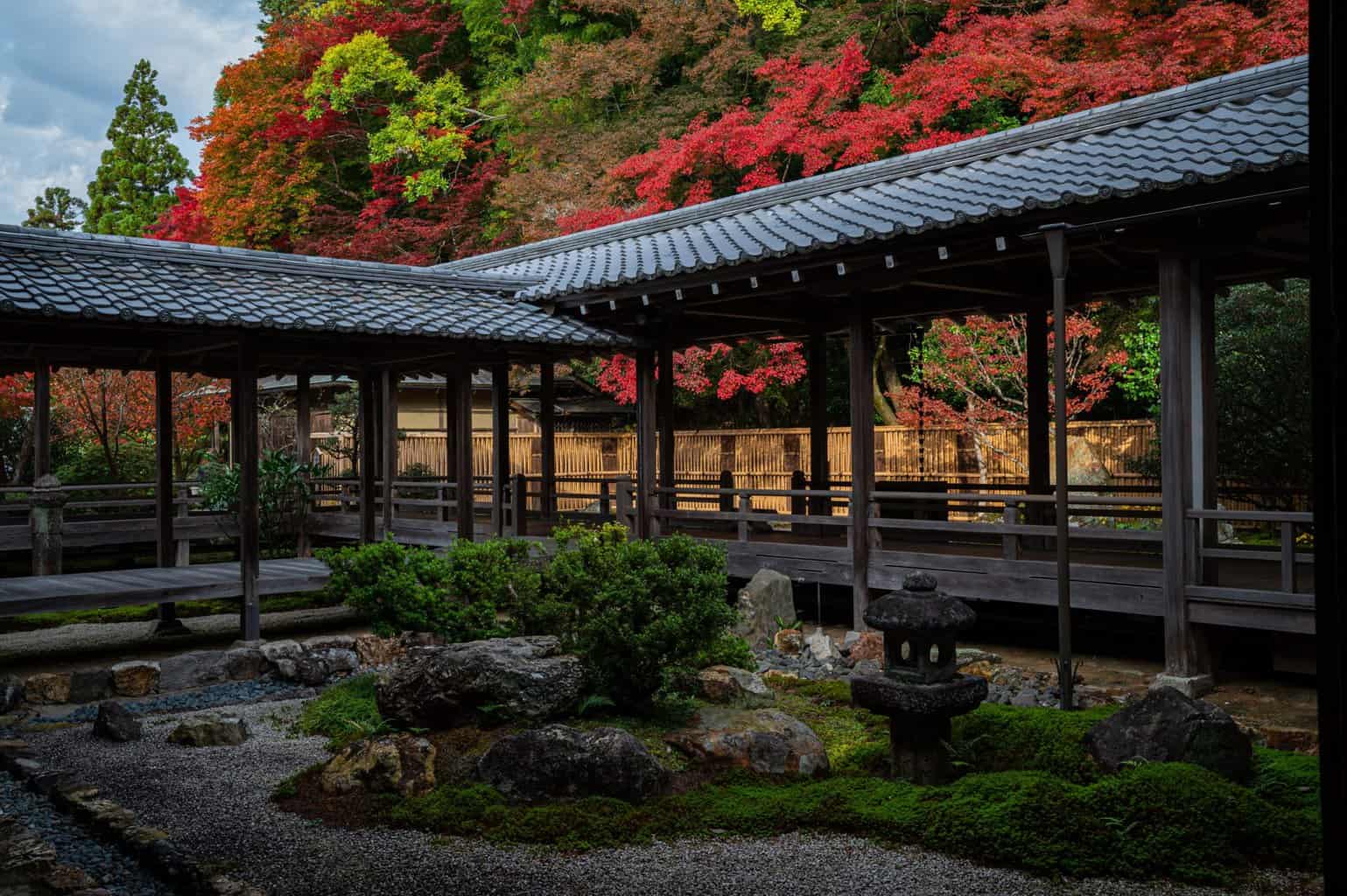 How to Make a Japanese Rock Garden - homestylematters.com