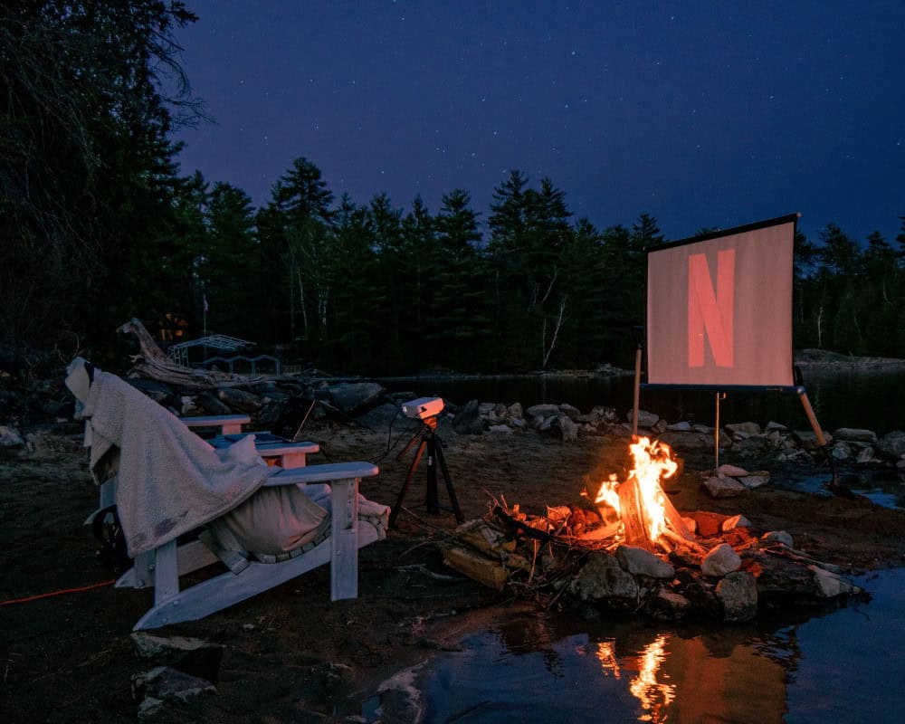 How to style an outdoor cinema at home