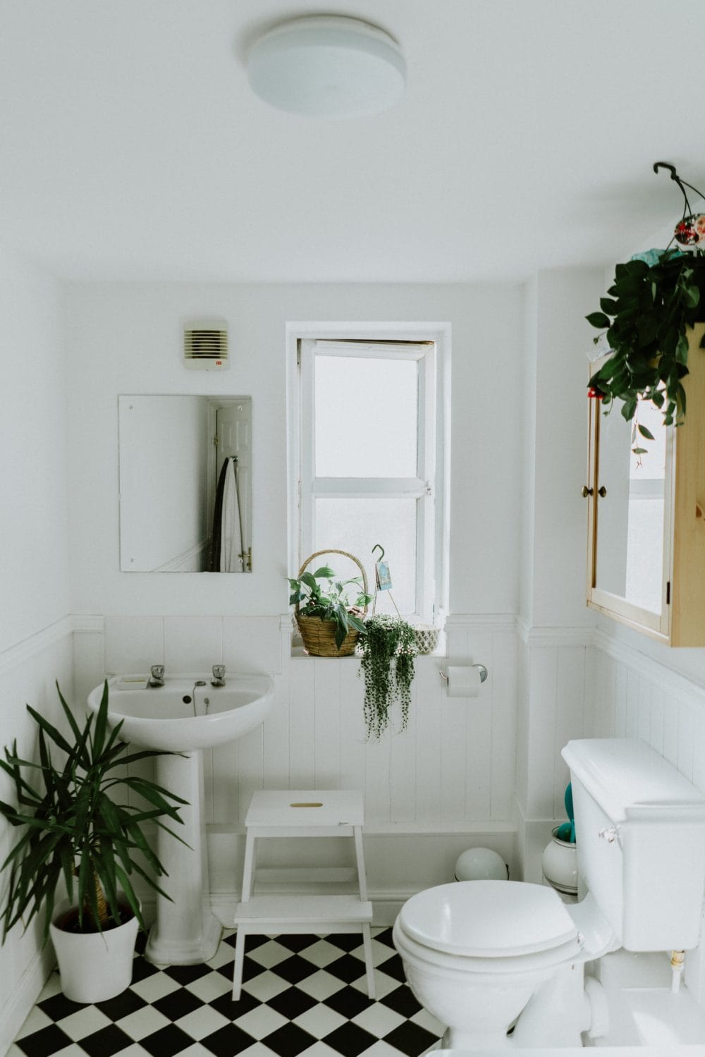 What to look for when choosing bathroom suites 1