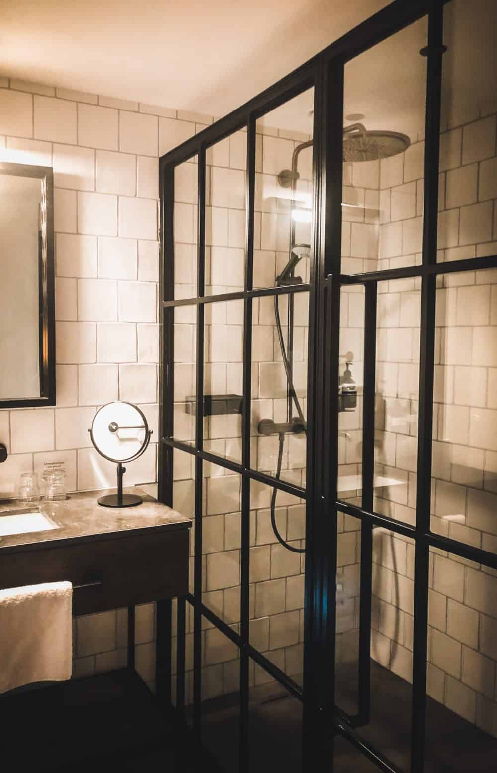 Easy hacks to create a hotel chic bathroom 4