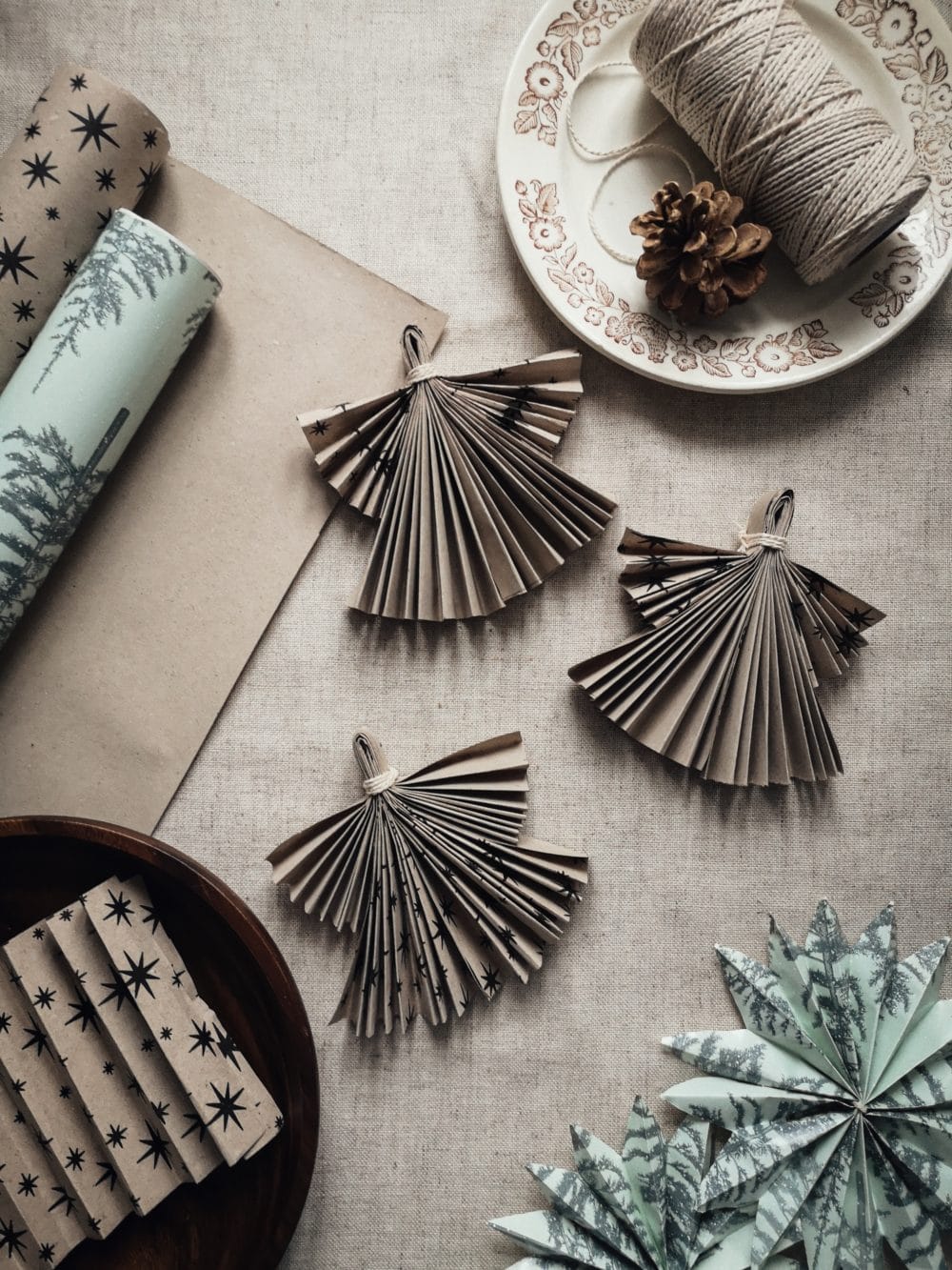 Homemade Christmas Table Decorations 10