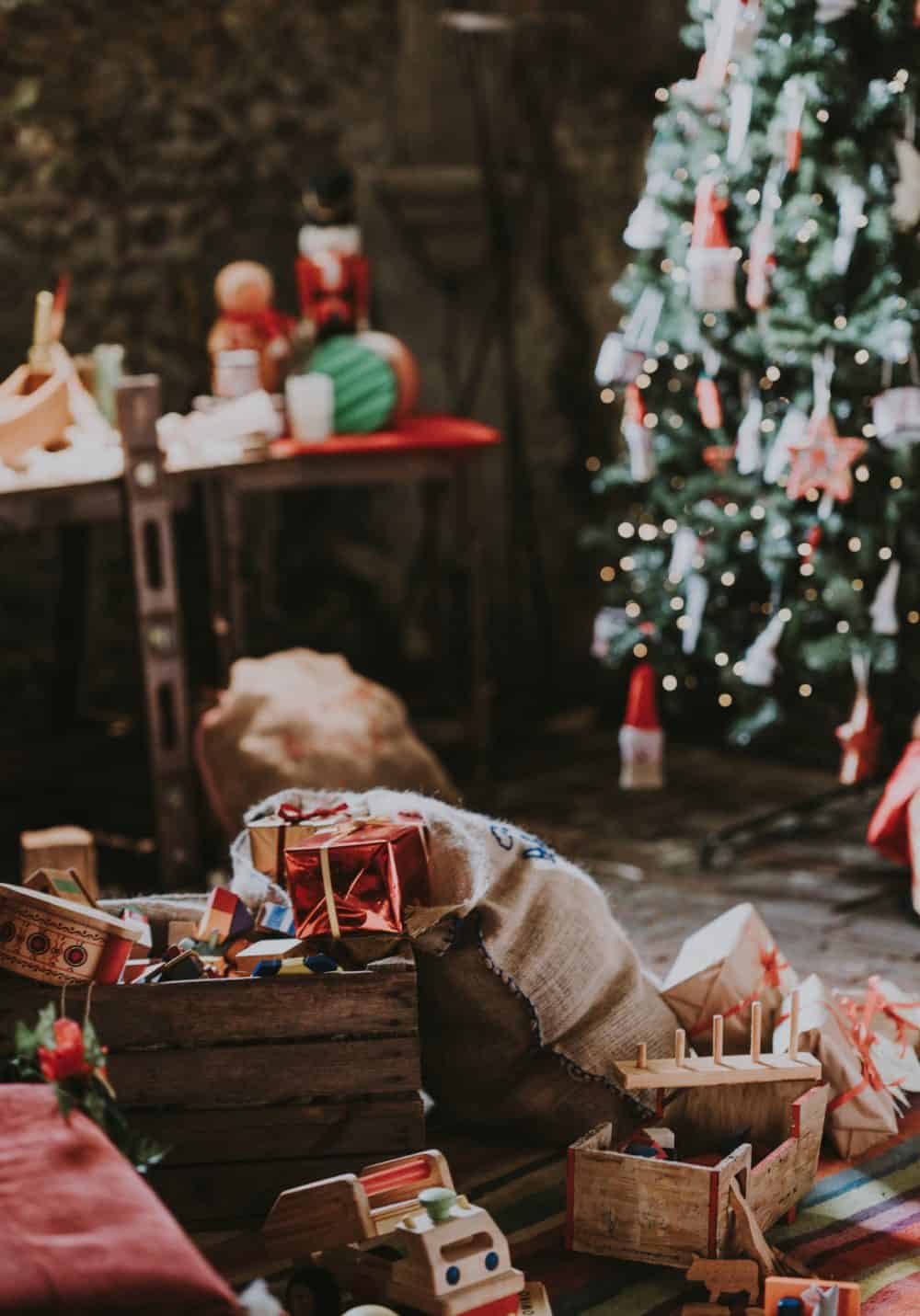 Christmas decorating tips for a rural home 3