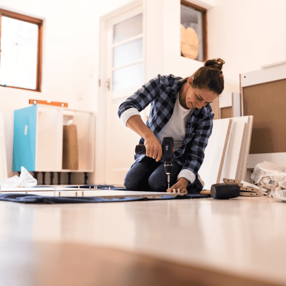 Hiring professionals vs. DIY renovation