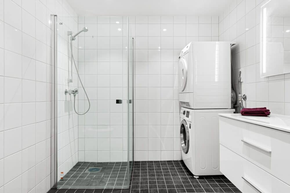 Transforming Your Bathroom to a Shower Room 3