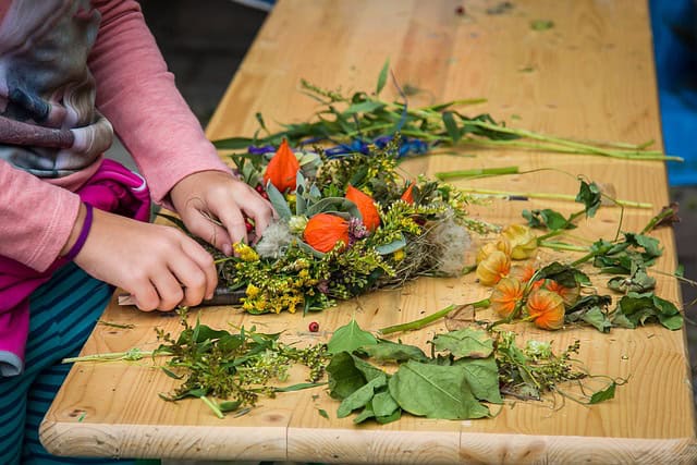 DIY Autumn Wreath - Unlock Your Creativity 2