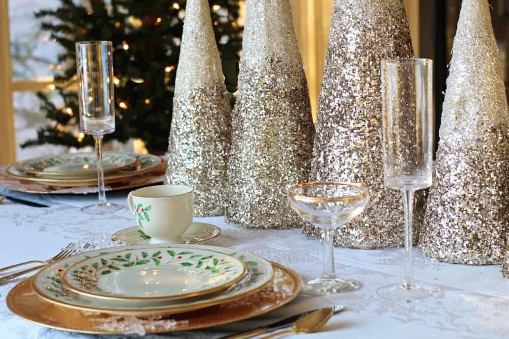 Deck Out the Dining Room for Memorable Holiday Meals