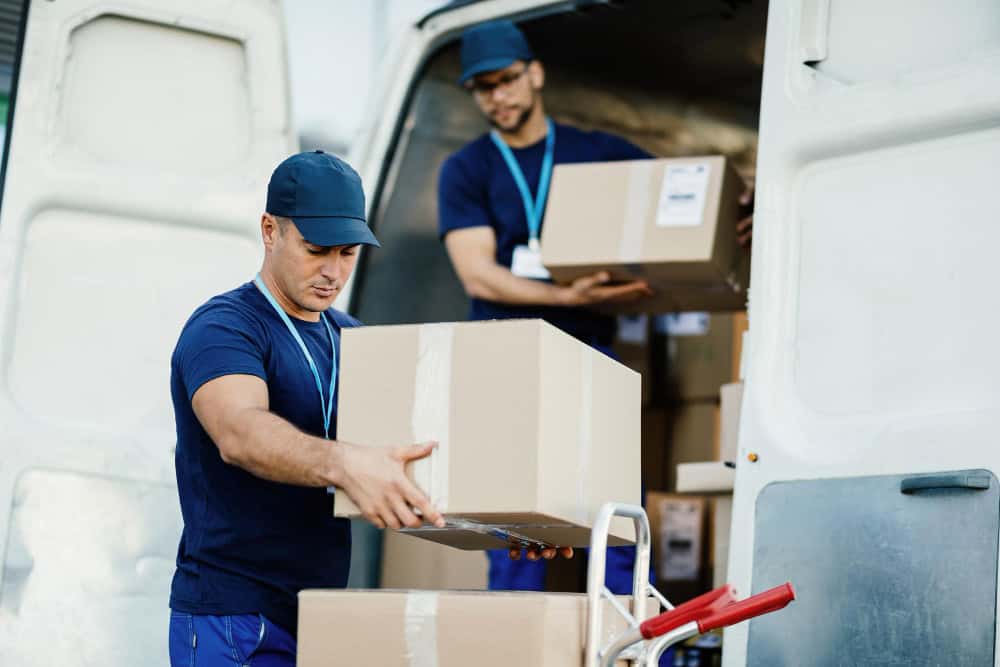 A Complete Guide on what to Expect when Hiring Removalists 1 hiring removalists