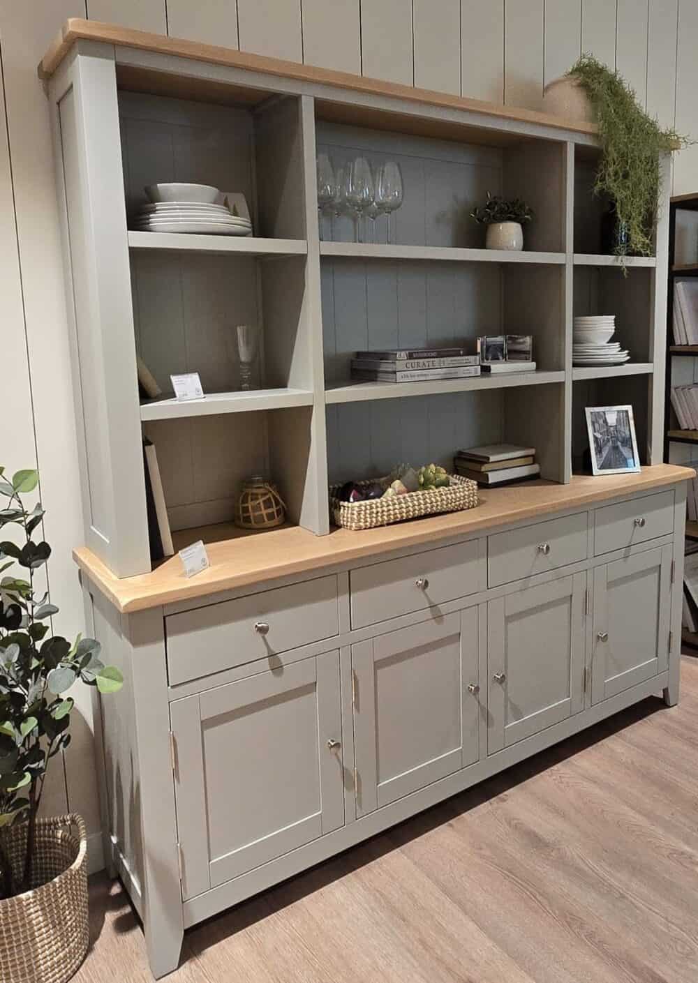 Blending Traditional and Modern Elements Blending Traditional and Modern Elements
