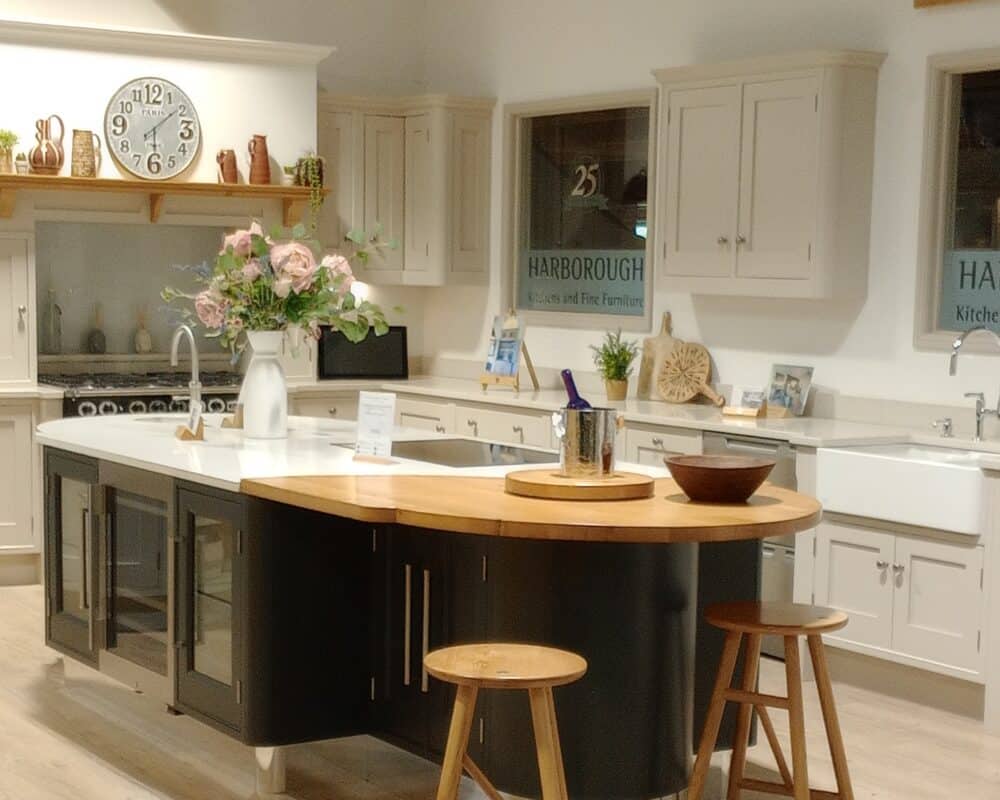 Essential Farmhouse Kitchen Accessories and Decor Essential Farmhouse Kitchen Accessories and Decor