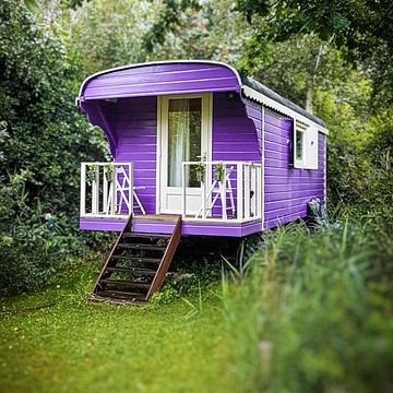 Embrace Freedom - Alternative Ways of Living for a Modern World 1