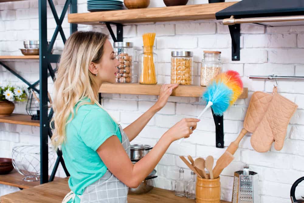 Deep Clean and De-Clutter Deep Clean and De-Clutter
