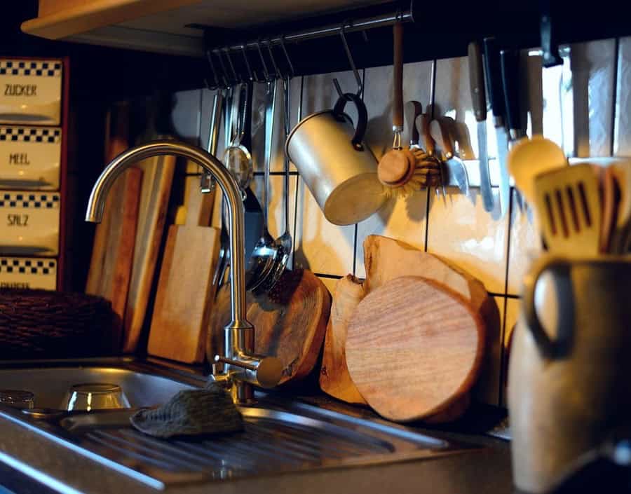 Why Choose a DIY Kitchen Makeover? Why Choose a DIY Kitchen Makeover?