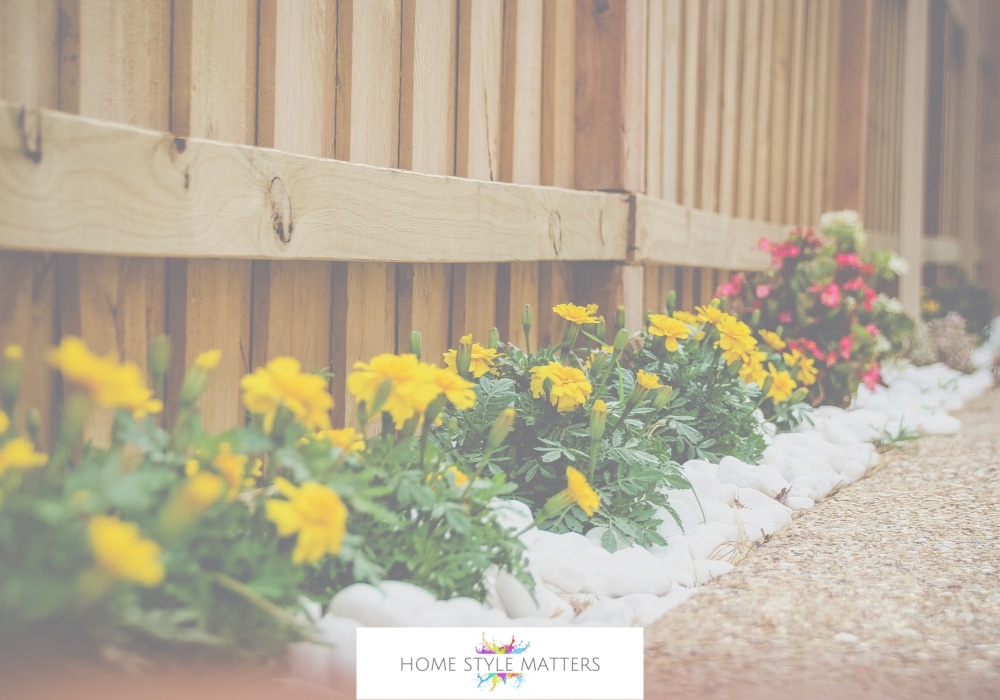 Why Building a DIY Fence Is the Excellent Weekend Project 1 building a diy fence