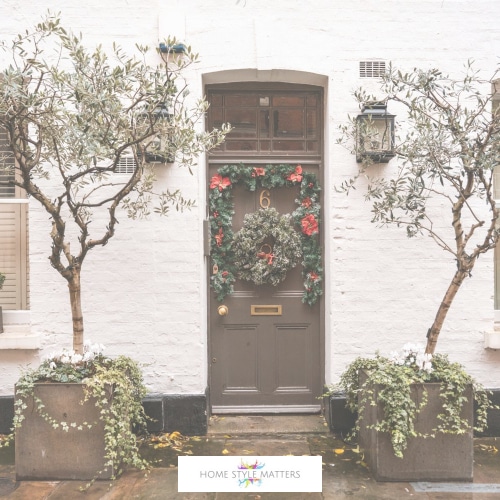 Why Do We Display a Christmas Wreath? 3