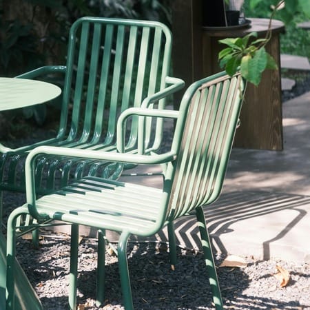 Why Green Algae Forms on Garden Furniture and How to Rectify This Issue 5