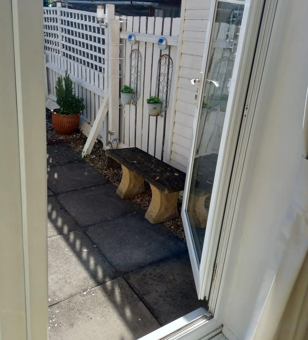 Window ventilation to improve airflow and reduce condensation in winter